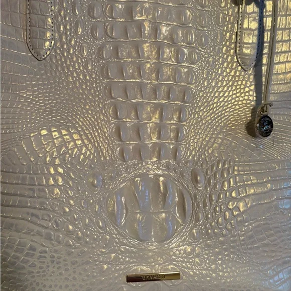 Brahmin Shell White Ezra and wallet(has imperfection on wallet see picture) - Picture 4 of 6